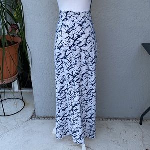 Carve Designs White and Navy Tie-Dye Maxi Skirt